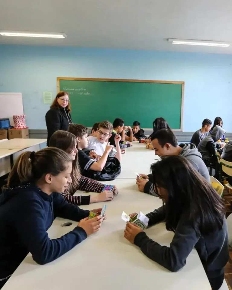 Secretaria de Educação divulga edital de PSS para professores; inscrições abrem na quinta-feira