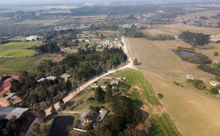 governador-assina-autorizacao-pavimentacao-estrada-sjp-mandirituba-2