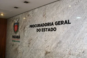 Concurso público no Paraná para PGE tem salário de R$ 32,3 mil! Veja vagas e edital