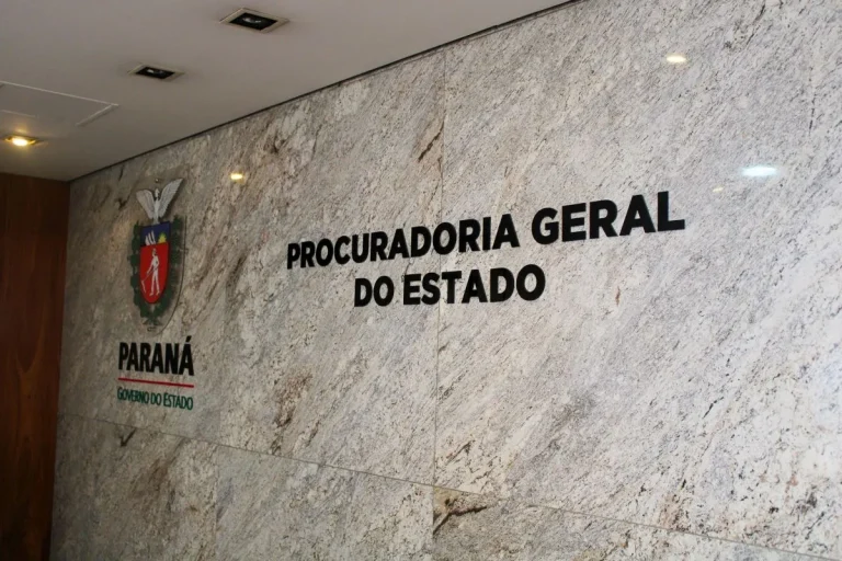 Concurso público no Paraná para PGE tem salário de R$ 32,3 mil! Veja vagas e edital