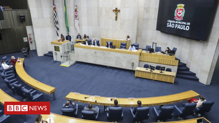 Legenda da foto, Em São Paulo, o salário bruto dos 55 vereadores é de R$ 18.991,68