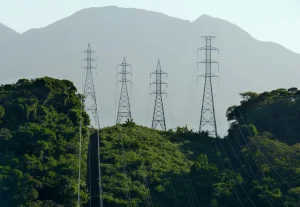 Conta de luz fica mais cara em setembro com volta da bandeira vermelha