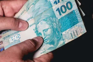 ‘Dinheiro esquecido’ em bancos irá para o governo; saiba como consultar e sacar