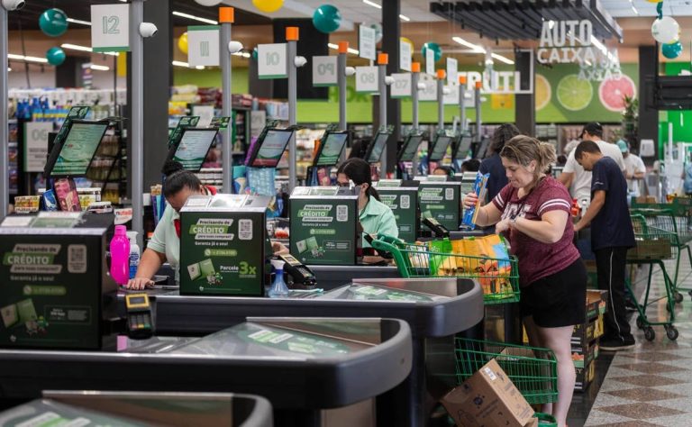 Supermercado-deve-pagar-dobro-mulheres-trabalham-aos-domingos-diz-TST