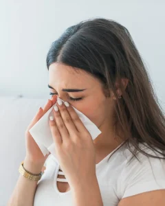 Polinização intensa na primavera aumenta sintomas de rinite; veja como se prevenir