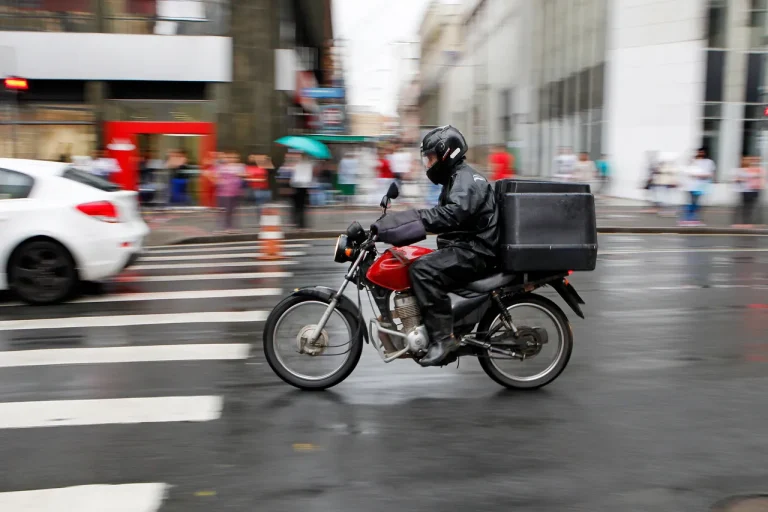 Projeto de lei Isenção de IPVA de motos até 170cc pode beneficiar 732 mil motociclistas   18/10/2024 - 16:41