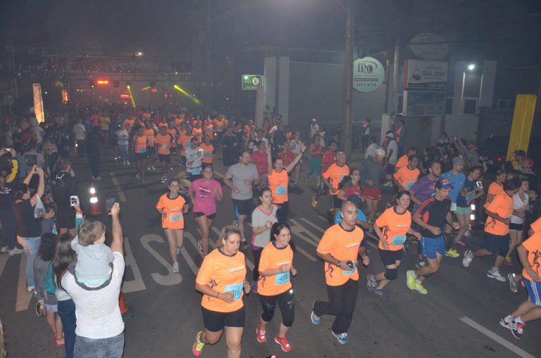 Corrida Noturna de São José dos Pinhais acontecerá no dia 7 de dezembro e deve reunir milhares de participantes