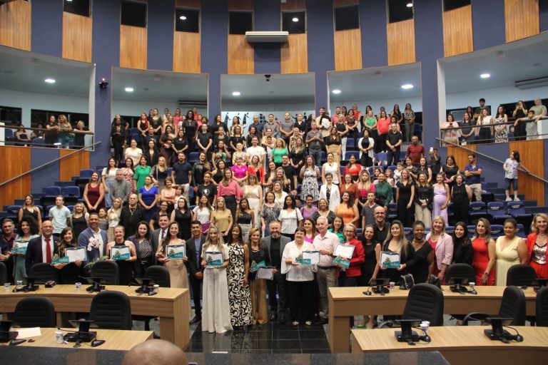 Câmara Municipal homenageia Mulheres Empreendedoras de São José dos Pinhais