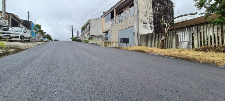 Ruas do bairro Jardim Itália recebem pavimentação