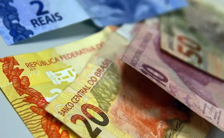 CPF na nota Nota Paraná libera R$ 28 milhões nesta segunda! Veja como consultar e transferir seus créditos   11/11/2024 - 13:26