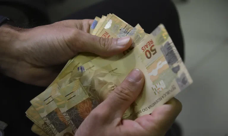 Contribuintes têm R$ 13,27 milhões em créditos do Nota Curitibana, com R$ 5 milhões prestes a expirar no fim do ano