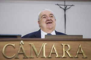 Câmara Municipal entrega título de Cidadão Honorário de SJP a prefeito de Curitiba Rafael Greca