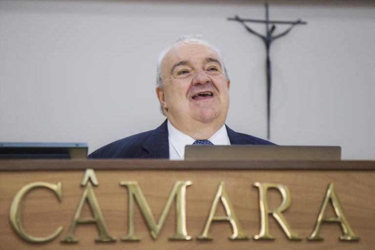 Câmara Municipal entrega título de Cidadão Honorário de SJP a prefeito de Curitiba Rafael Greca