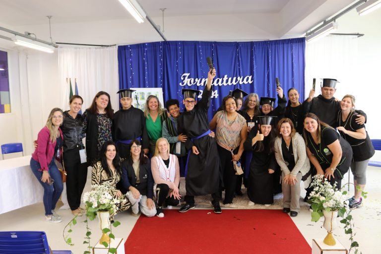 Escola Especial Madre Paulina realiza formatura dos estudantes que concluíram Ensino Fundamental I