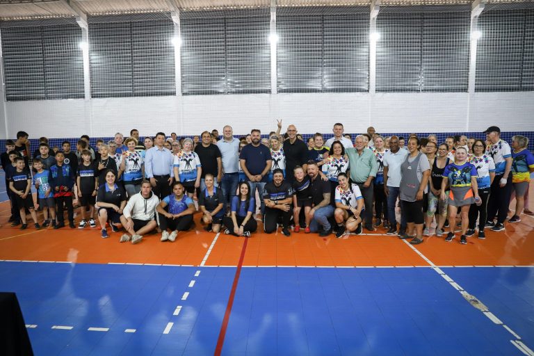 Núcleo de Esporte e Lazer Santos Dumont, em São José dos Pinhais, foi revitalizado e entregue aos moradores