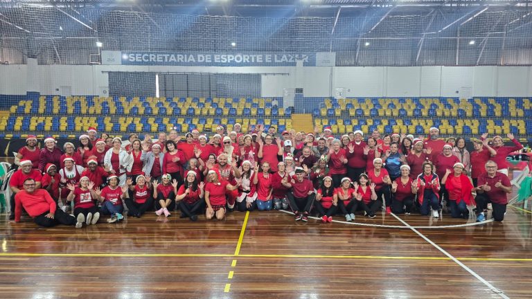 Aulão de Natal do Programa Maturidade Ativa reúne 100 participantes em São José dos Pinhais