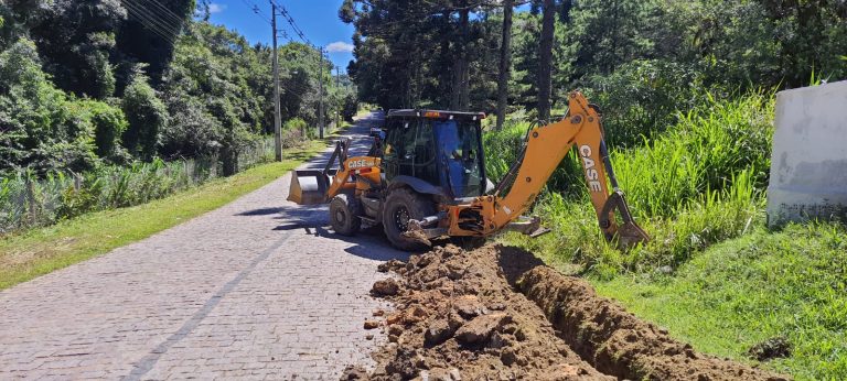 Prefeitura de São José dos Pinhais avança no saneamento rural com obra de 8 mil metros de tubulação no Campestre da Faxina