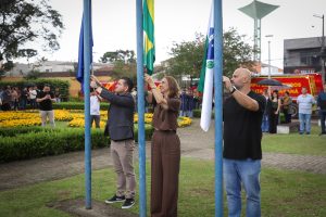 São José dos Pinhais celebra 172 anos de emancipação política com ato cívico no Paço Municipal