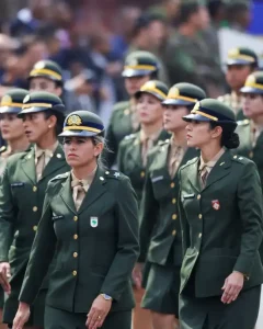 Alistamento militar feminino atrai 7 mil jovens em 2 dias no Brasil