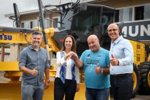 Prefeitura de São José dos Pinhais adquire nova patrola para manutenção de vias públicas