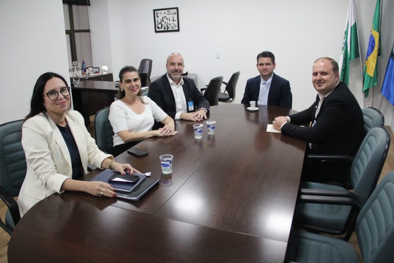 Câmara Municipal recebe visita de representantes da Volkswagen do Brasil