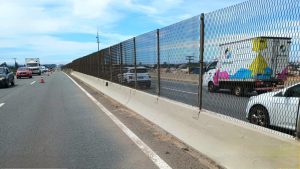 Concessionária instala telas de proteção para reforçar segurança nas rodovias do Paraná
