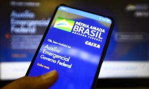 Governo notifica mais de 176 mil pessoas para devolver auxílio emergencial indevido
