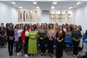 Mulheres debatem violência doméstica em roda de conversa na Câmara Municipal