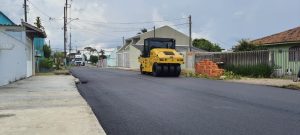 Prefeitura avança com obras de pavimentação no bairro Borda do Campo