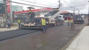 Trecho da Rua Almirante Alexandrino recebe nova pavimentação