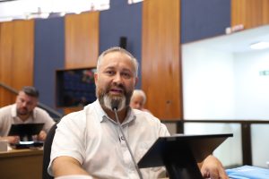 Câmara Municipal aprova moção de repúdio pelo uso de linguagem neutra na UFPR