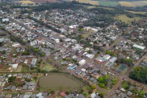 Prefeitura de Capitão Leônidas Marques abre concurso público com 49 vagas e salários de até R$ 20,1 mil; veja como participar