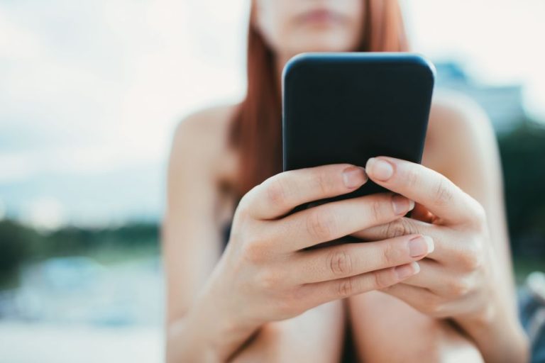 Popular nas redes sociais, “terapia da rejeição” pode agravar saúde mental