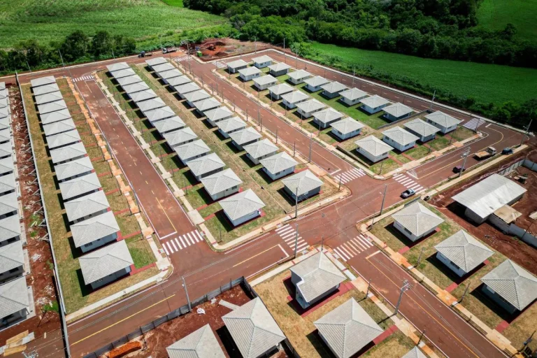 Veja quem pode receber auxílio de R$ 20 mil para comprar casa própria no Paraná