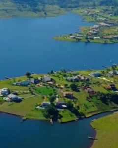 Prefeitura de Boa Vista da Aparecida - PR abre seleção para 59 vagas com salários de até R$ 22,8 mil