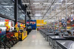Novo supermercado em shopping na Av. das Torres tem vagas de emprego