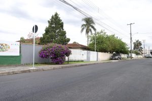 Rua Boa Vista, no bairro Costeira, recebe novo asfalto