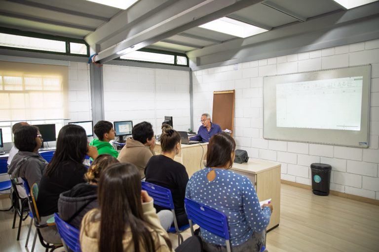 Conheça os serviços e cursos disponíveis na Administração Regional Murici 