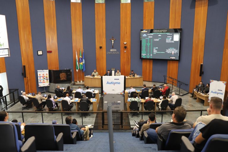 Em 2º turno, vereadores confirmam parceria público-privada na iluminação pública