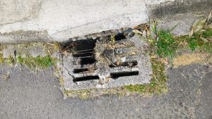 Bueiro não é lixeira: Prefeitura reforça a importância do descarte correto dos resíduos