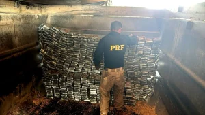 PRF apreende no PR a maior carga de cocaína já realizada no Brasil; destino surpreende