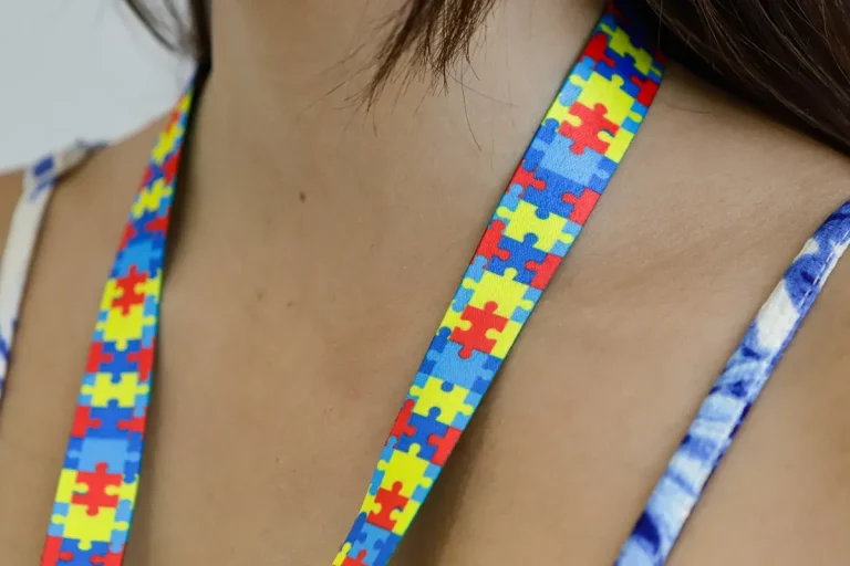 Emissão da Carteira da Pessoa com Autismo ganha novidade no Paraná