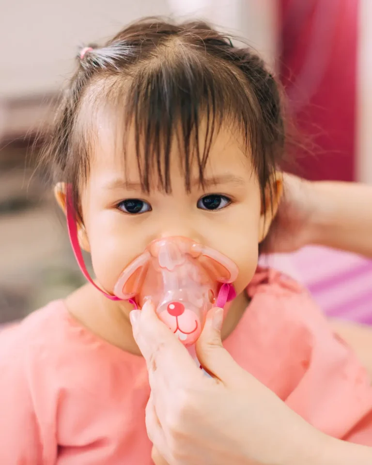 Casos de síndrome respiratória aumentam em crianças e alertam para vacinação