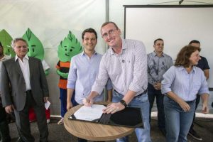Ceasa doará alimentos sem padrão de comercialização para o Zoológico de Curitiba