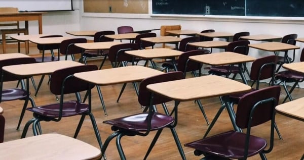 Prefeitura convoca 320 professores aprovados em concurso