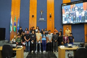 Câmara Municipal recebe alunos do Centro da Juventude com o Programa “Visitas Orientadas”