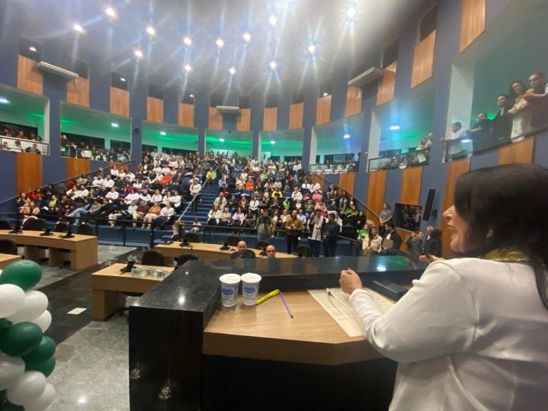 Câmara Municipal realiza evento em homenagem ao Dia Internacional da Enfermagem