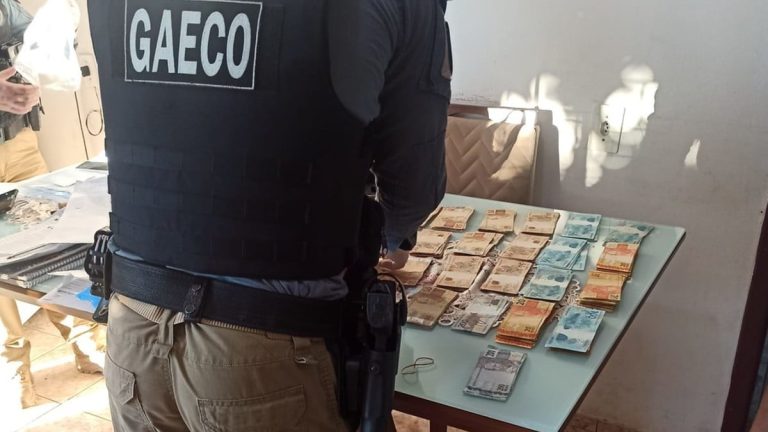 Suspeito de pagar propina a PMs é alvo de nova operação do Gaeco no Paraná; R$ 24 mil são apreendidos