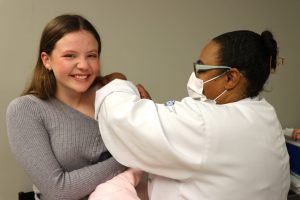 Ação de vacinação contra influenza imunizou 1.800 pessoas no último sábado (7)