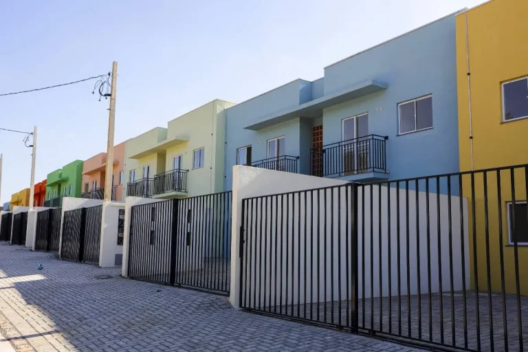 Direito à moradia: 1,2 mil famílias têm casa nova em Curitiba